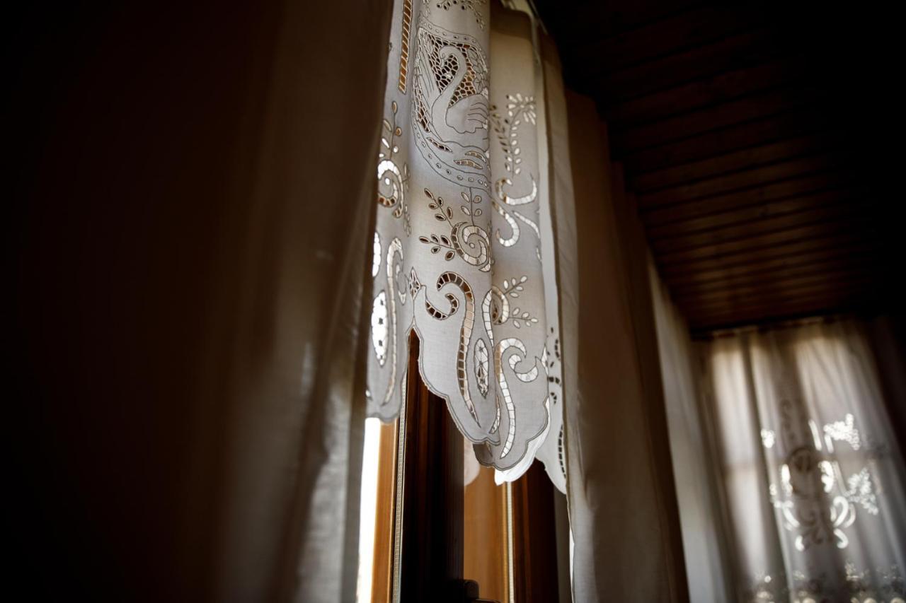 Hotel Sarajet 1821 Гірокастра Екстер'єр фото