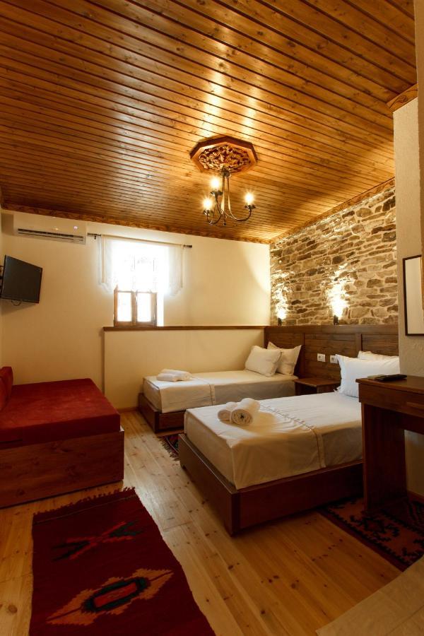 Hotel Sarajet 1821 Гірокастра Екстер'єр фото